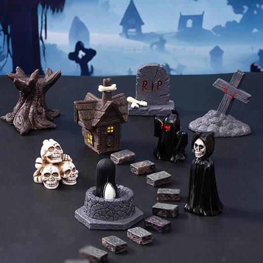 Halloween Miniature Skull Figurines – Micro Landscape Desktop Horror Ornaments