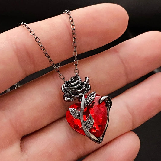 Gothic Rose Red Love Necklace – Women’s Y2K Grunge Jewelry with Bloody Human Heart Pendant